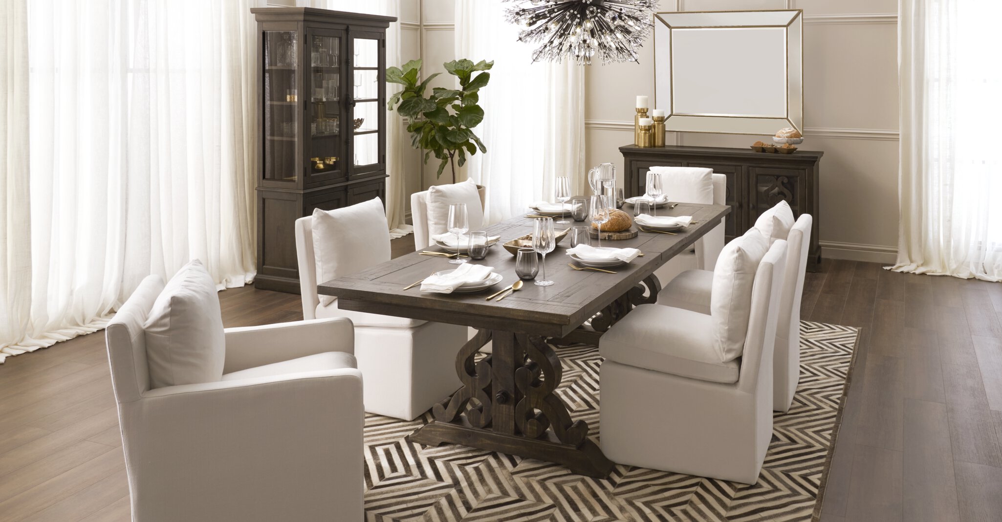 The charthouse plush dining room